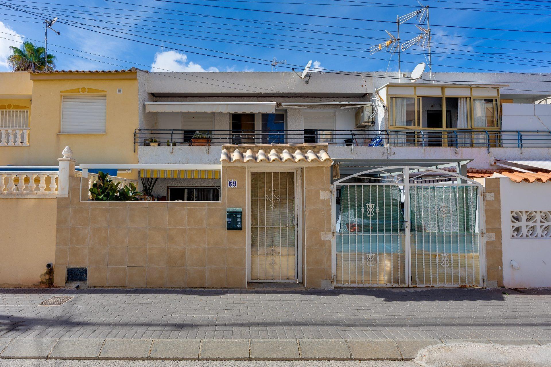 2-Bedroom House in Nueva Torrevieja, Torrevieja - Image 28