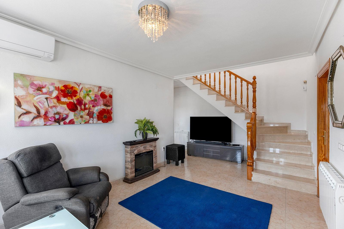 5-Bedroom Detached House in  Torrevieja | Sunny Casas - C... - Image 16