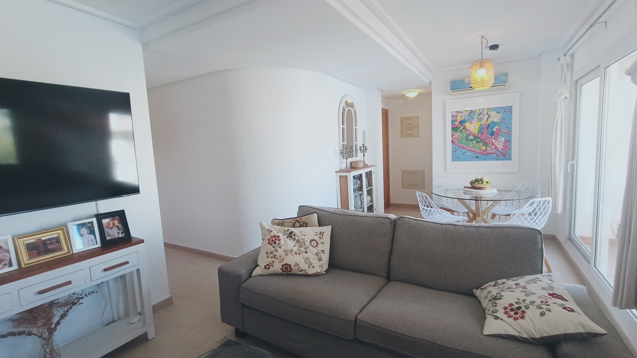 2-Bedroom Apartment in Sucina - Image 2