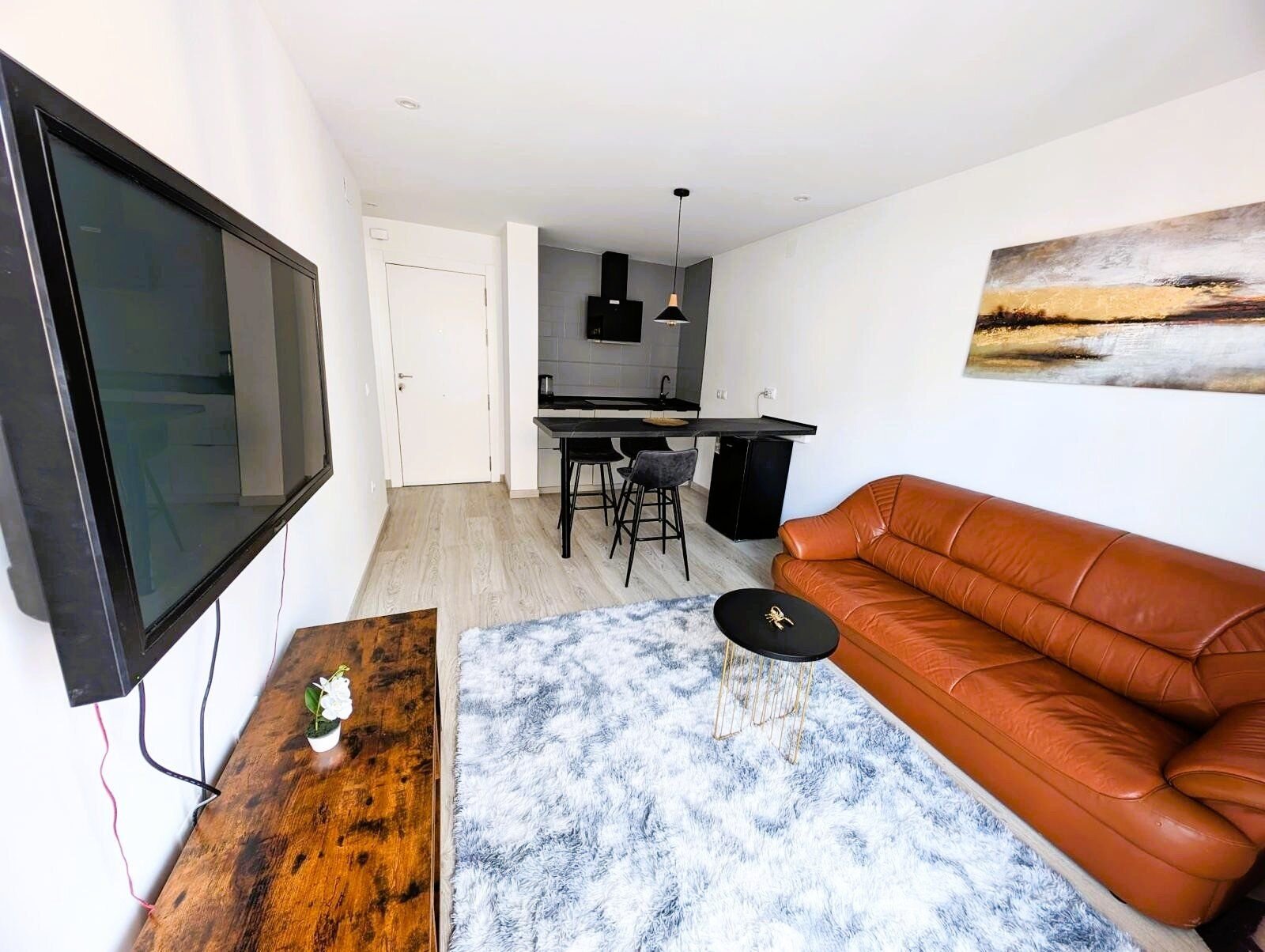 1-Bedroom Apartment in Centro, Torrevieja - Image 11
