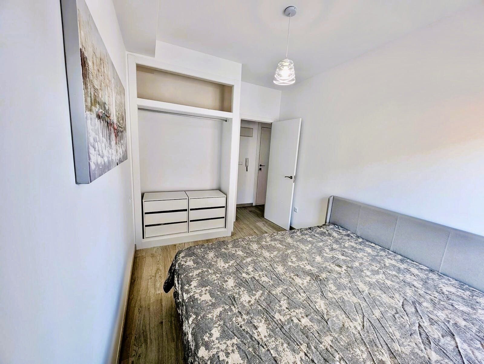 1-Bedroom Apartment in Centro, Torrevieja - Image 5