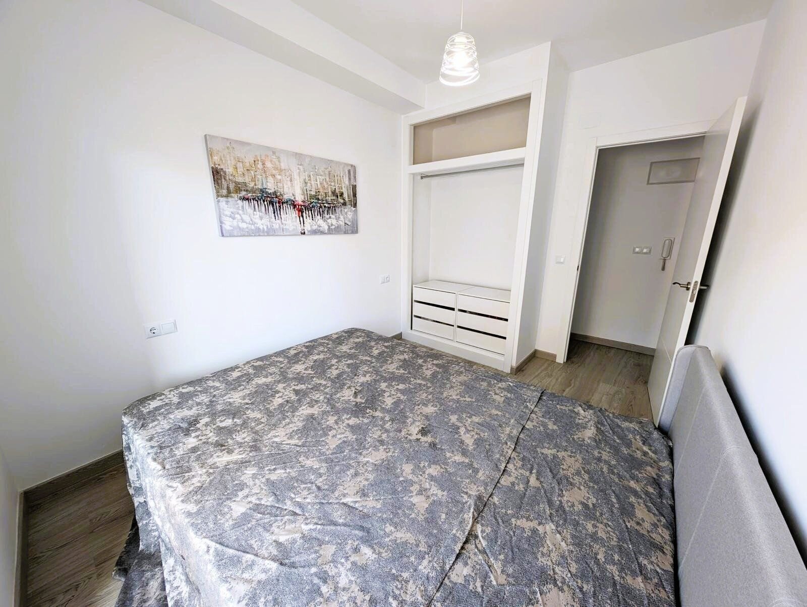 1-Bedroom Apartment in Centro, Torrevieja - Image 6