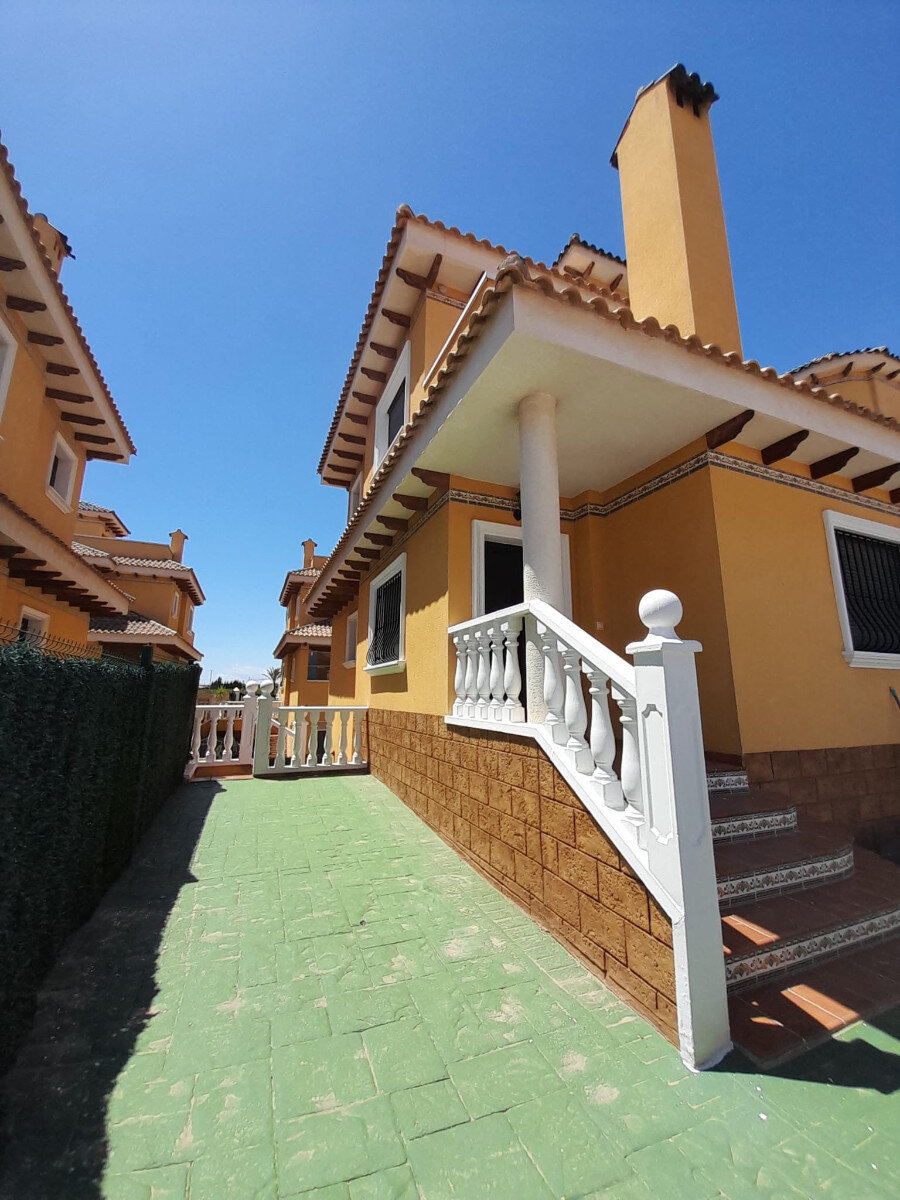 5-Bedroom Villa in Lo Marabú, Rojales - Image 1