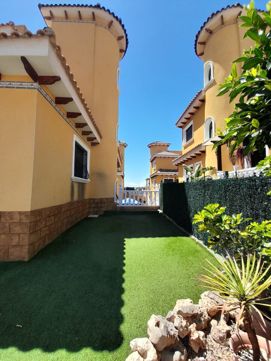 5-Bedroom Villa in Lo Marabú, Rojales - Image 24