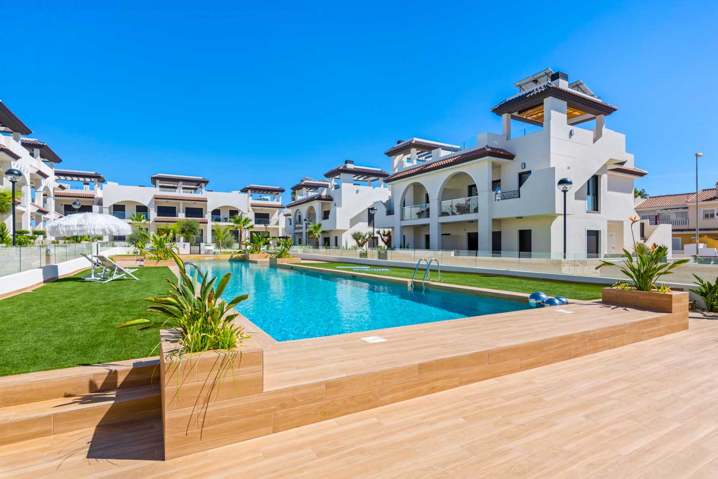 2-Bedroom Ground Floor Apartment in Rojales - Image 3