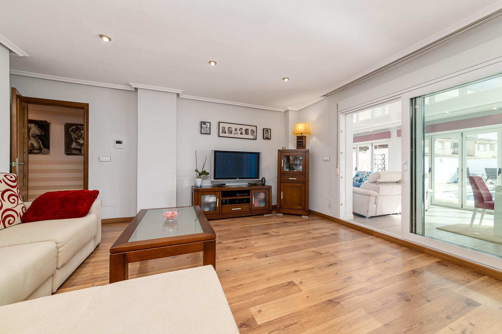 6-Bedroom Villa in La Senda del Recuerdo, San Javier - Image 10