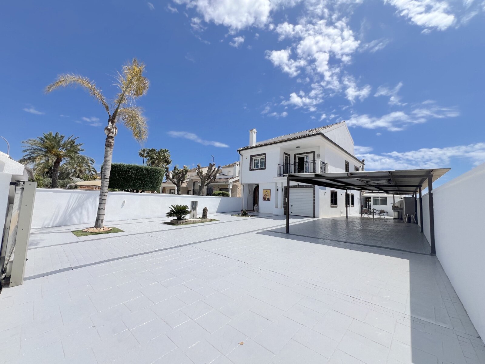 6-Bedroom Villa in La Senda del Recuerdo, San Javier - Image 2