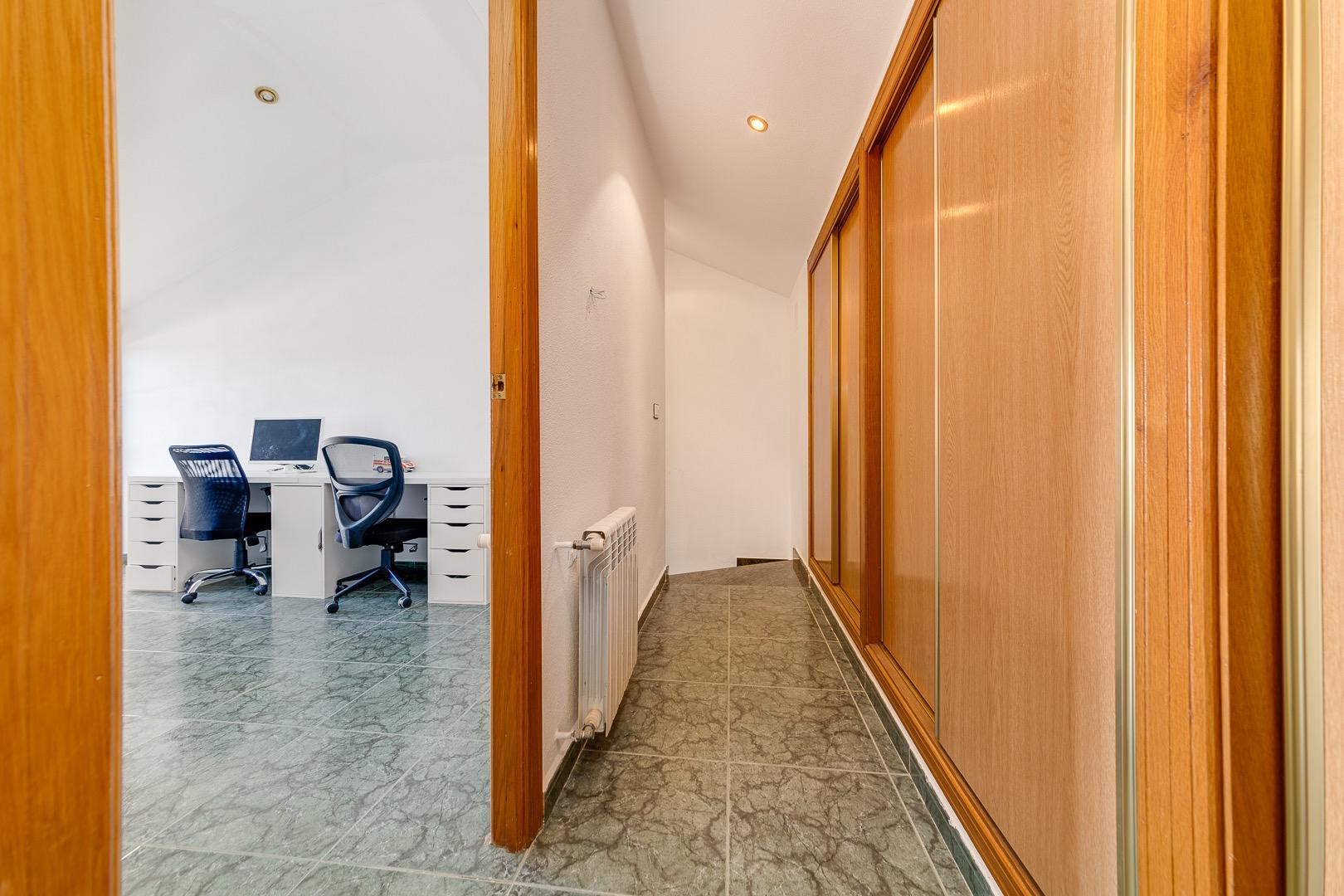 6-Bedroom Villa in La Senda del Recuerdo, San Javier - Image 30