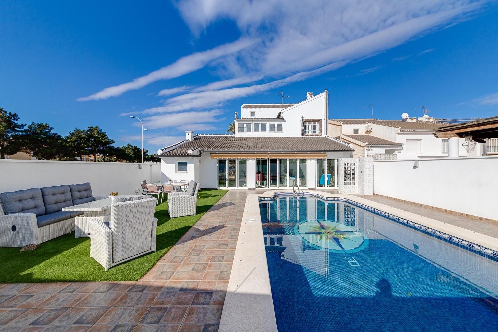 6-Bedroom Villa in La Senda del Recuerdo, San Javier - Image 43
