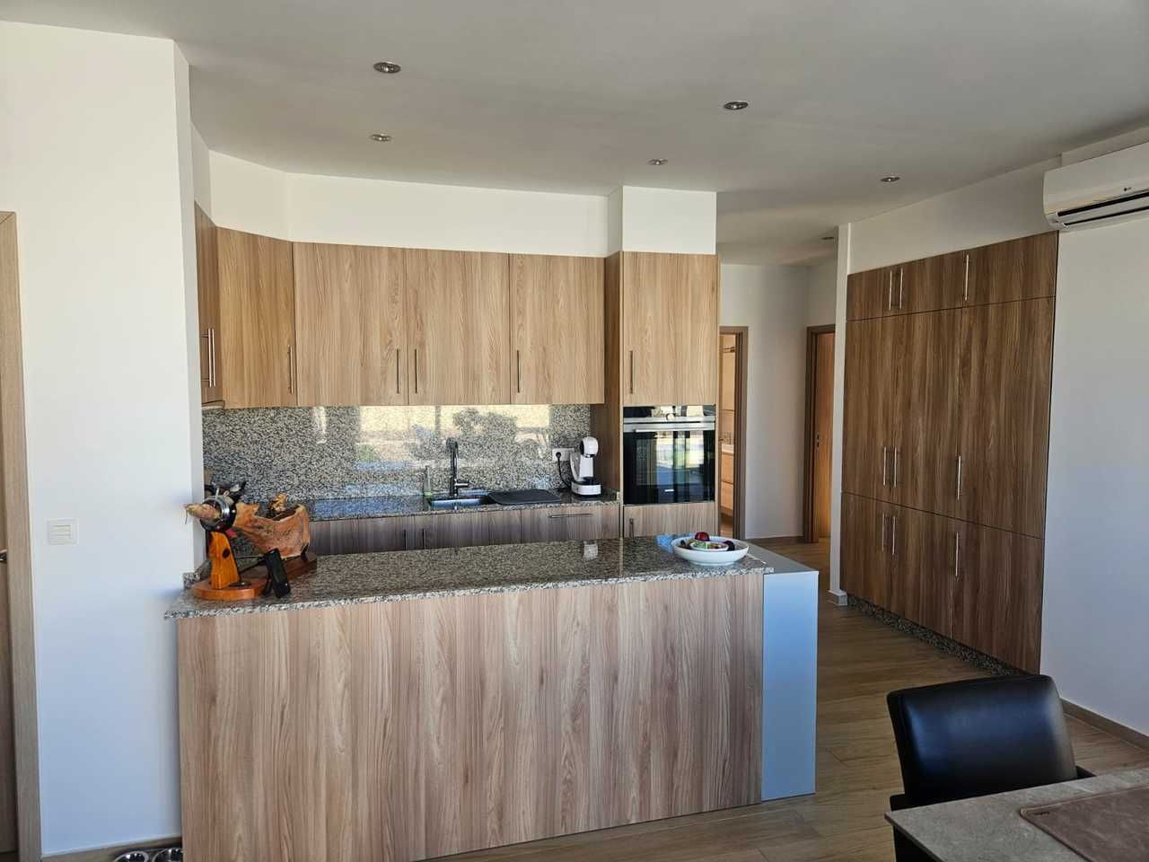 4-Bedroom Villa in La Siesta - El Salado - Torreta, Torrevieja - Image 13