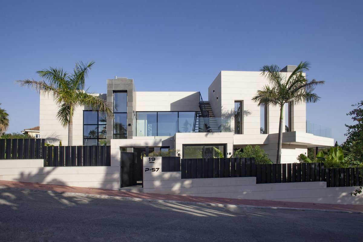 7-Bedroom Villa in Marbella | Sunny Casas - Costa Blanca... - Image 4