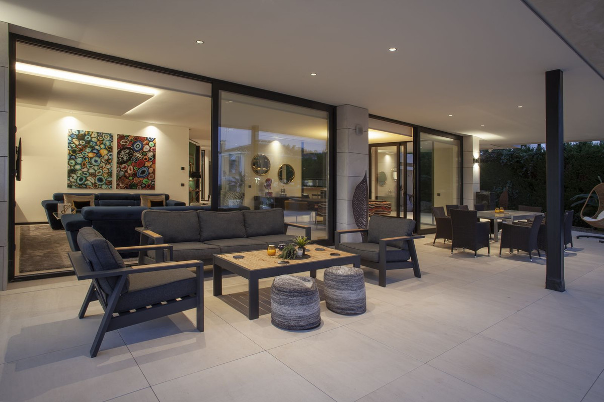 7-Bedroom Villa in Marbella | Sunny Casas - Costa Blanca... - Image 41