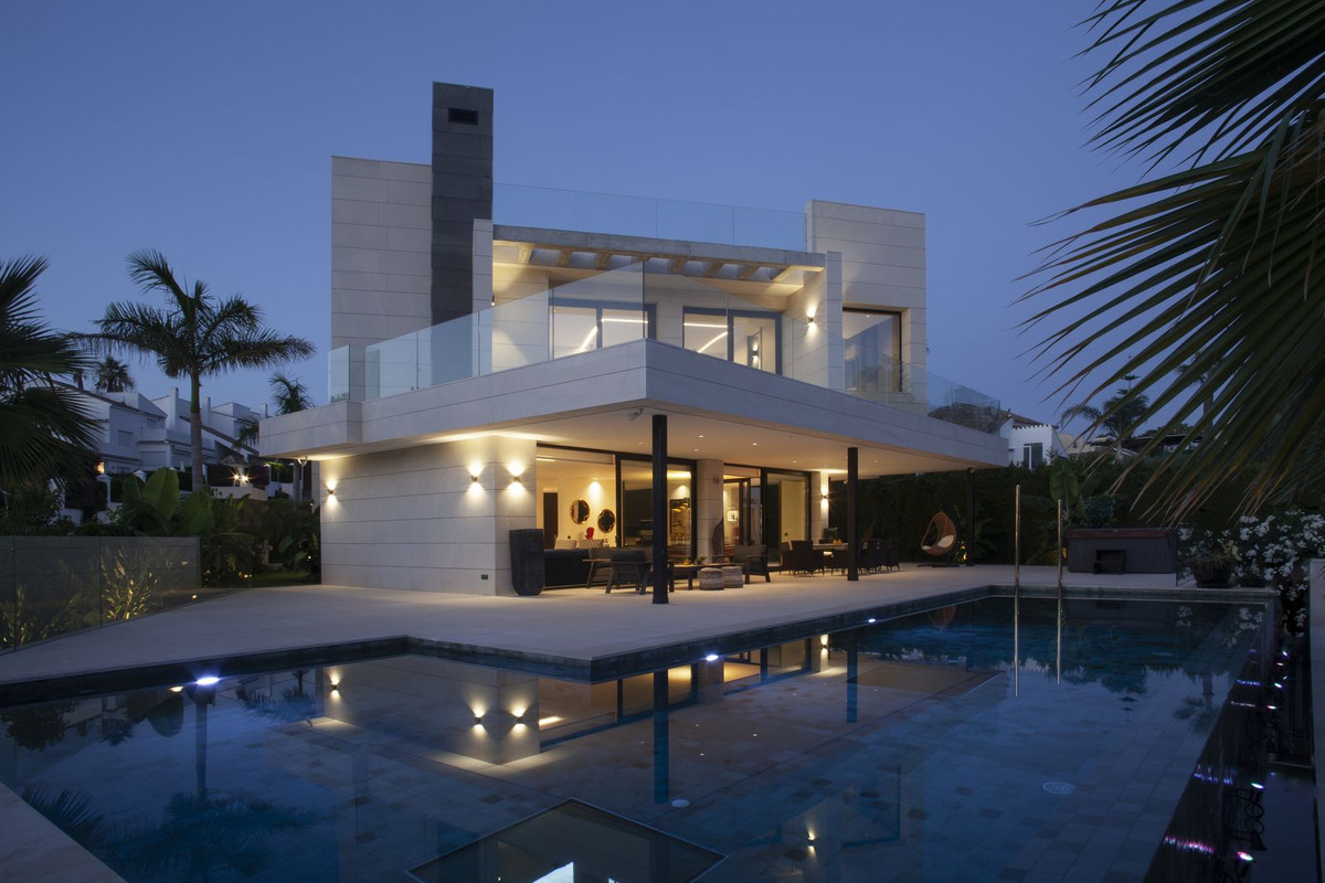 7-Bedroom Villa in Marbella | Sunny Casas - Costa Blanca... - Image 43