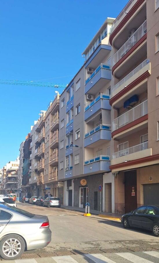 2-Bedroom Apartment in Parque de las Naciones, Torrevieja - Image 1