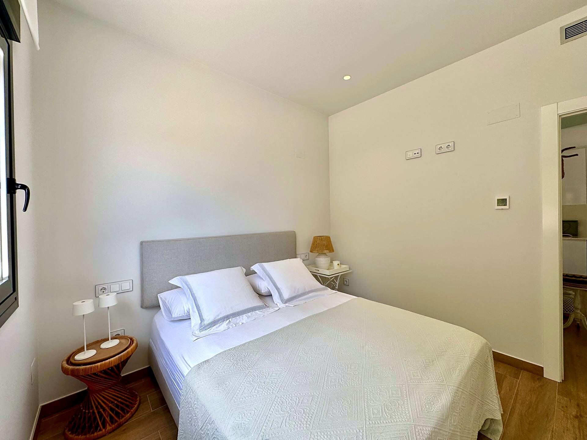 4-Bedroom Villa in Bellavista, San Miguel de Salinas - Image 28