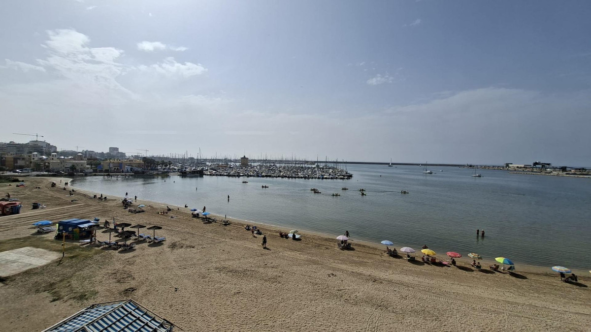 3-Bedroom Middle Floor Apartment in  Torrevieja | Sunny C... - Image 14