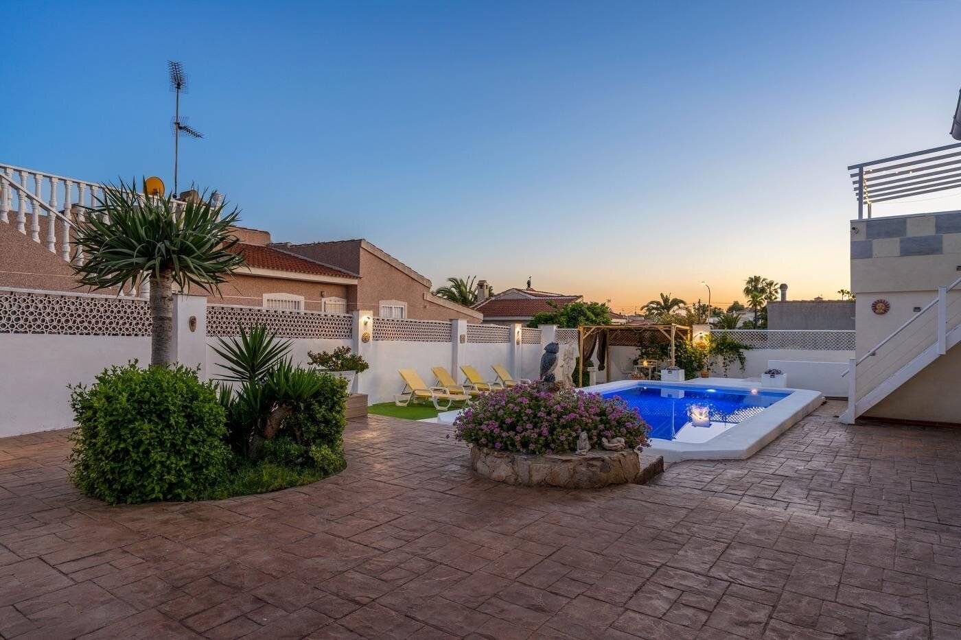6-Bedroom Villa in Centro de la Ciudad Quesada, Rojales - Image 7