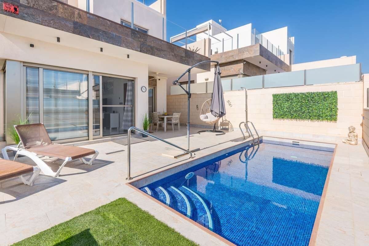 Villa met 3 Slaapkamers in Lomas de Cabo Roig, Orihuela Costa - Image 11