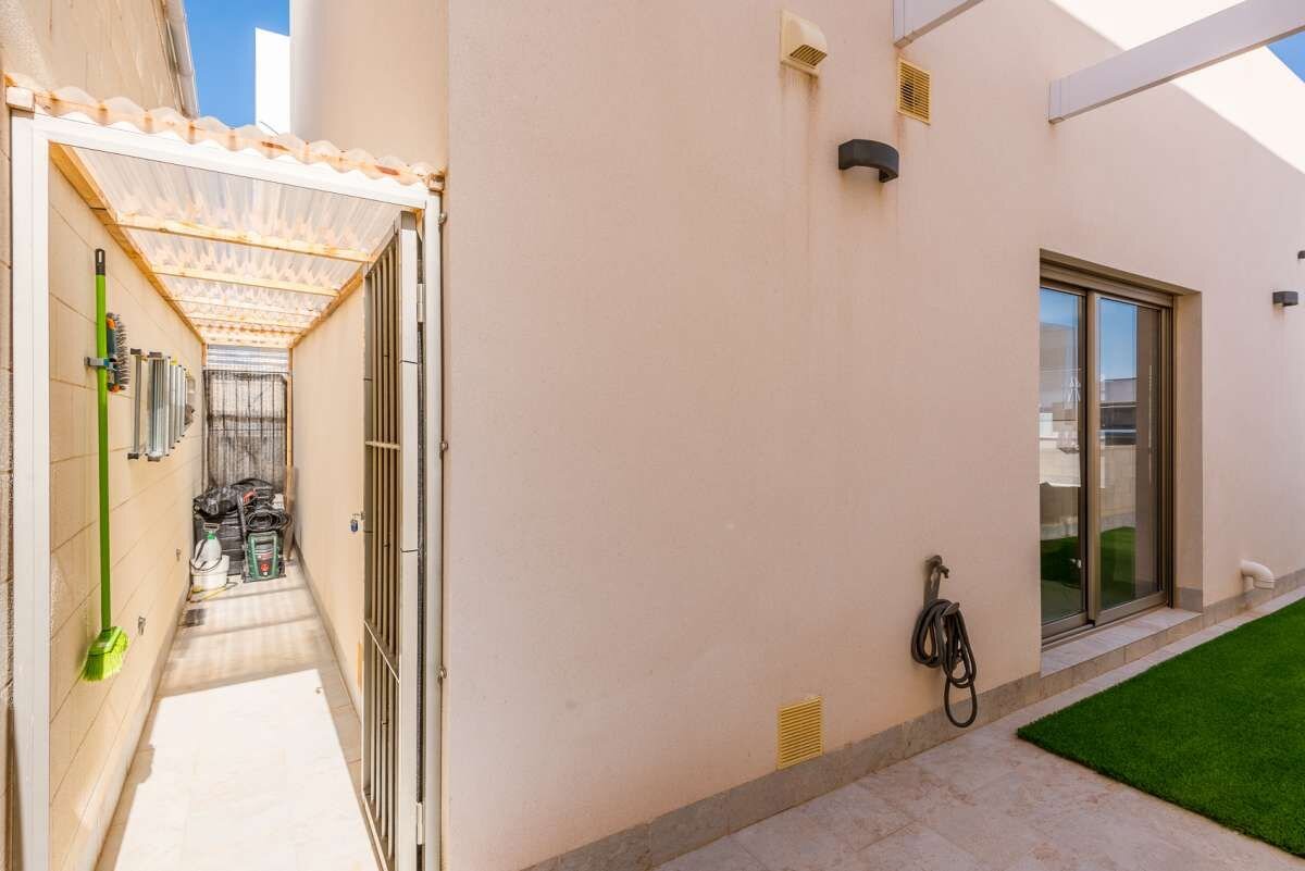 Villa met 3 Slaapkamers in Lomas de Cabo Roig, Orihuela Costa - Image 13
