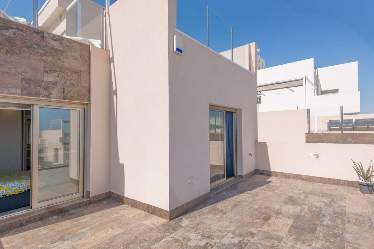 Villa met 3 Slaapkamers in Lomas de Cabo Roig, Orihuela Costa - Image 19