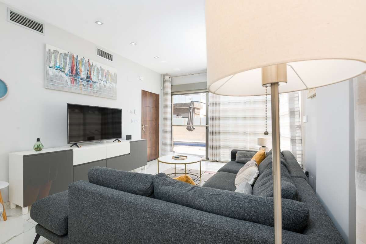 Villa met 3 Slaapkamers in Lomas de Cabo Roig, Orihuela Costa - Image 27
