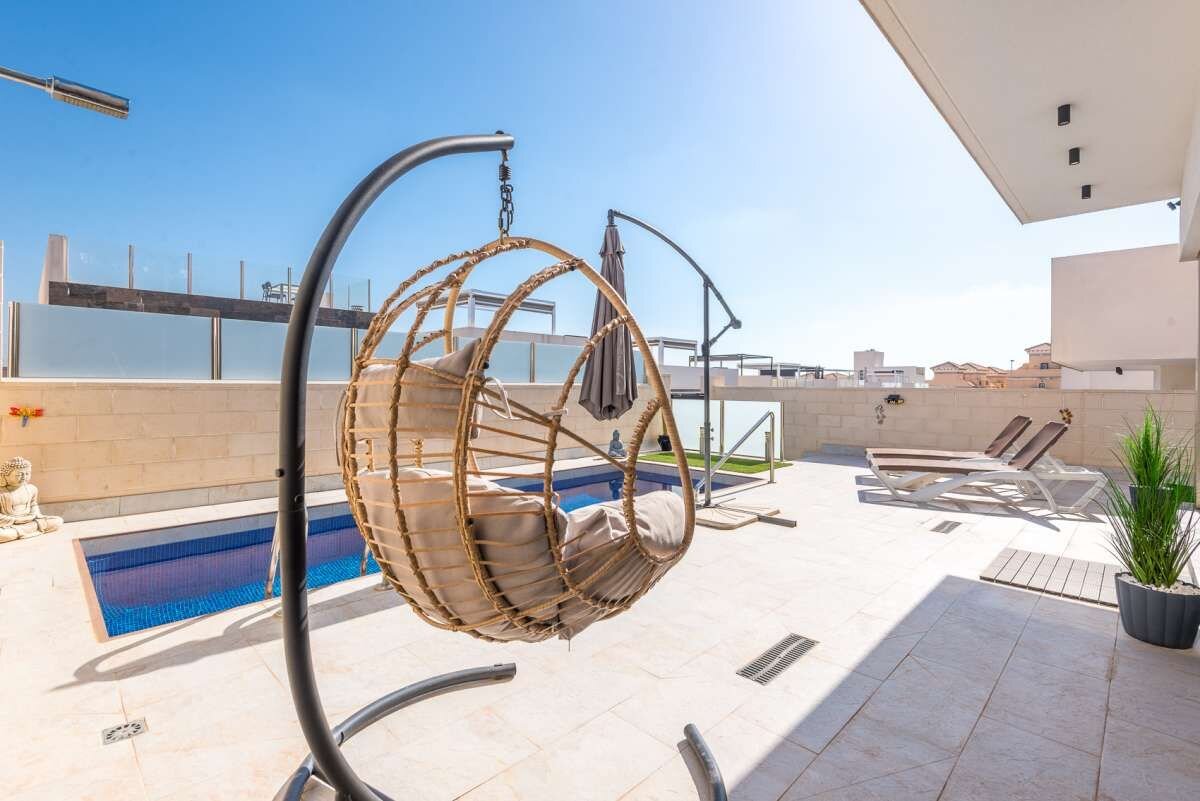 Villa met 3 Slaapkamers in Lomas de Cabo Roig, Orihuela Costa - Image 3