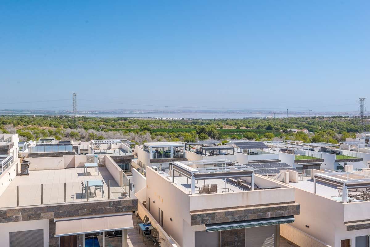 Villa met 3 Slaapkamers in Lomas de Cabo Roig, Orihuela Costa - Image 44