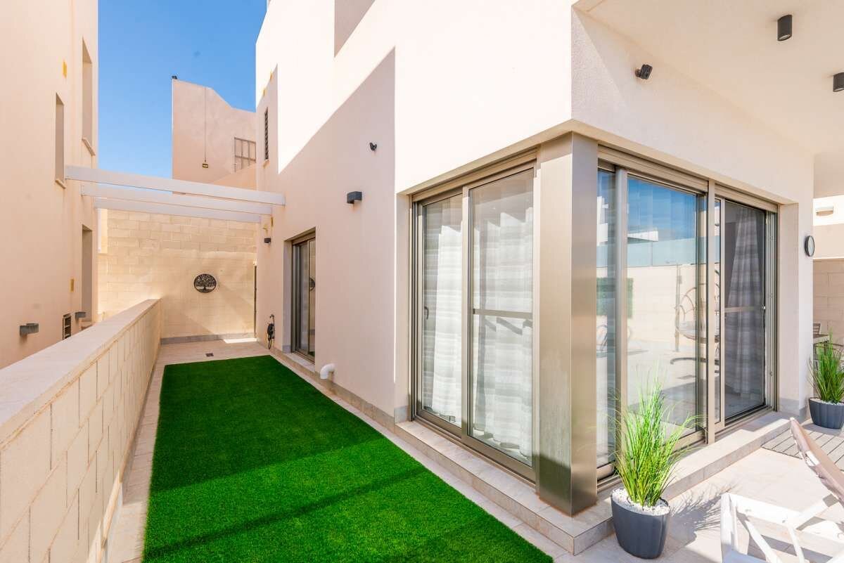 Villa met 3 Slaapkamers in Lomas de Cabo Roig, Orihuela Costa - Image 8