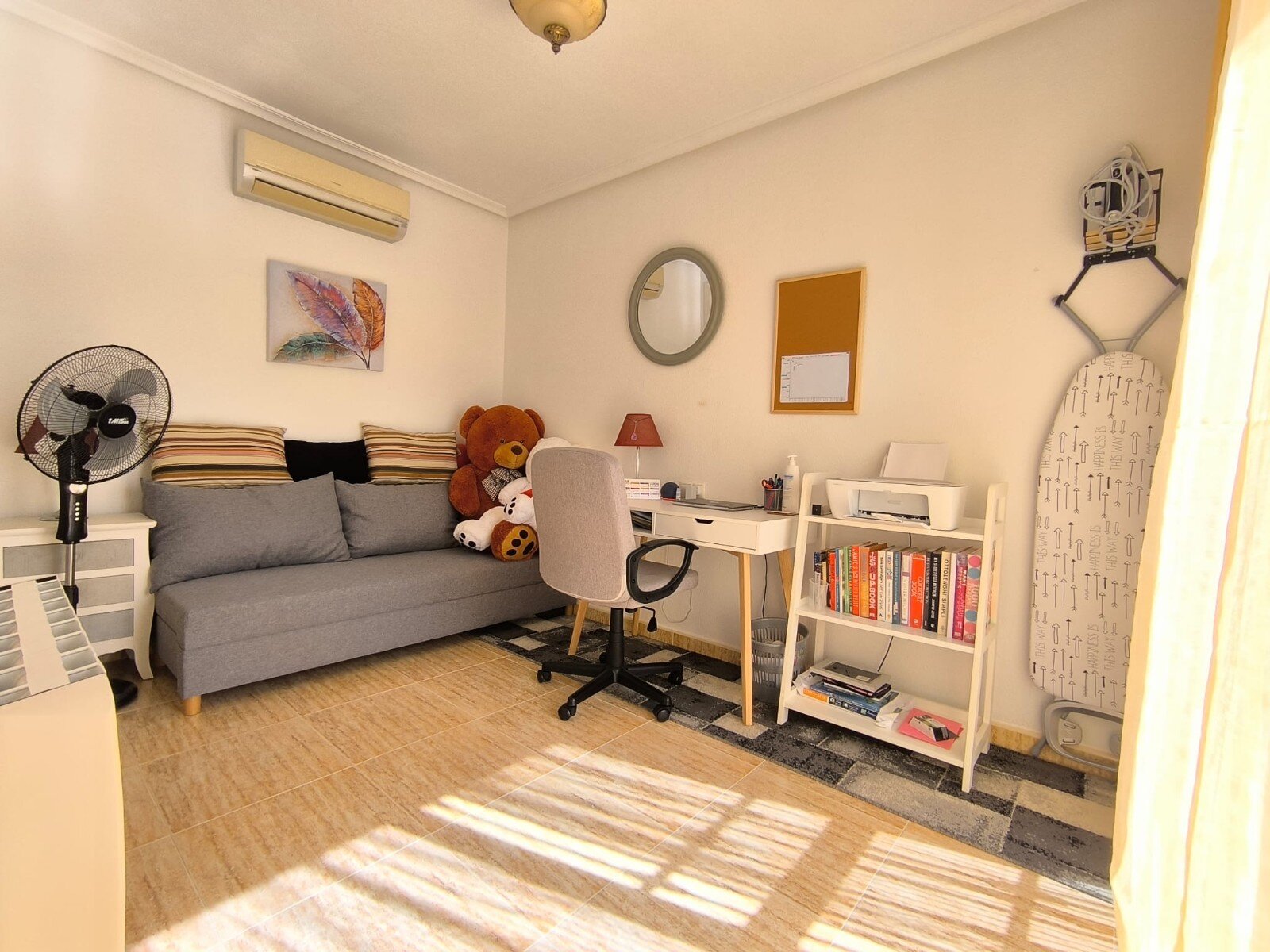 3-Bedroom Villa in Urbanizaciones, Guardamar del Segura - Image 10