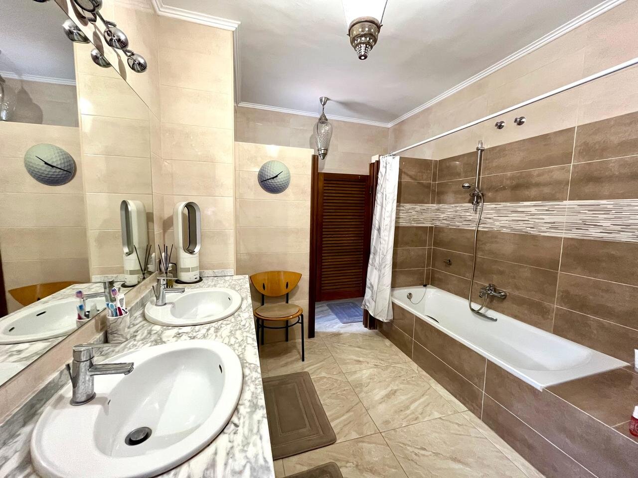 4-Bedroom Villa in Villamartin, Orihuela Costa - Image 33