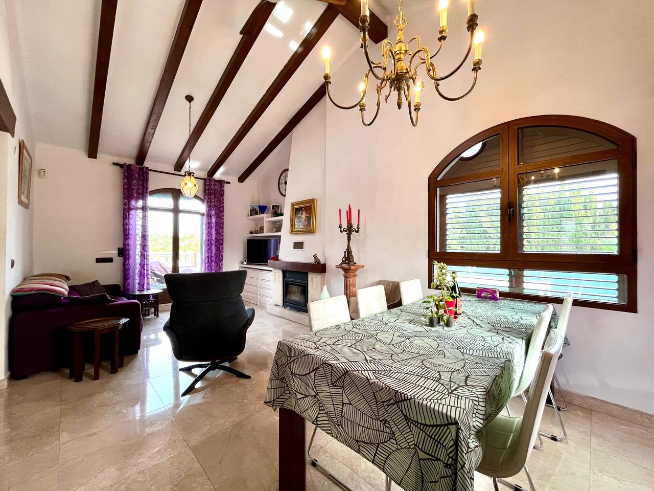 4-Bedroom Villa in Villamartin, Orihuela Costa - Image 8