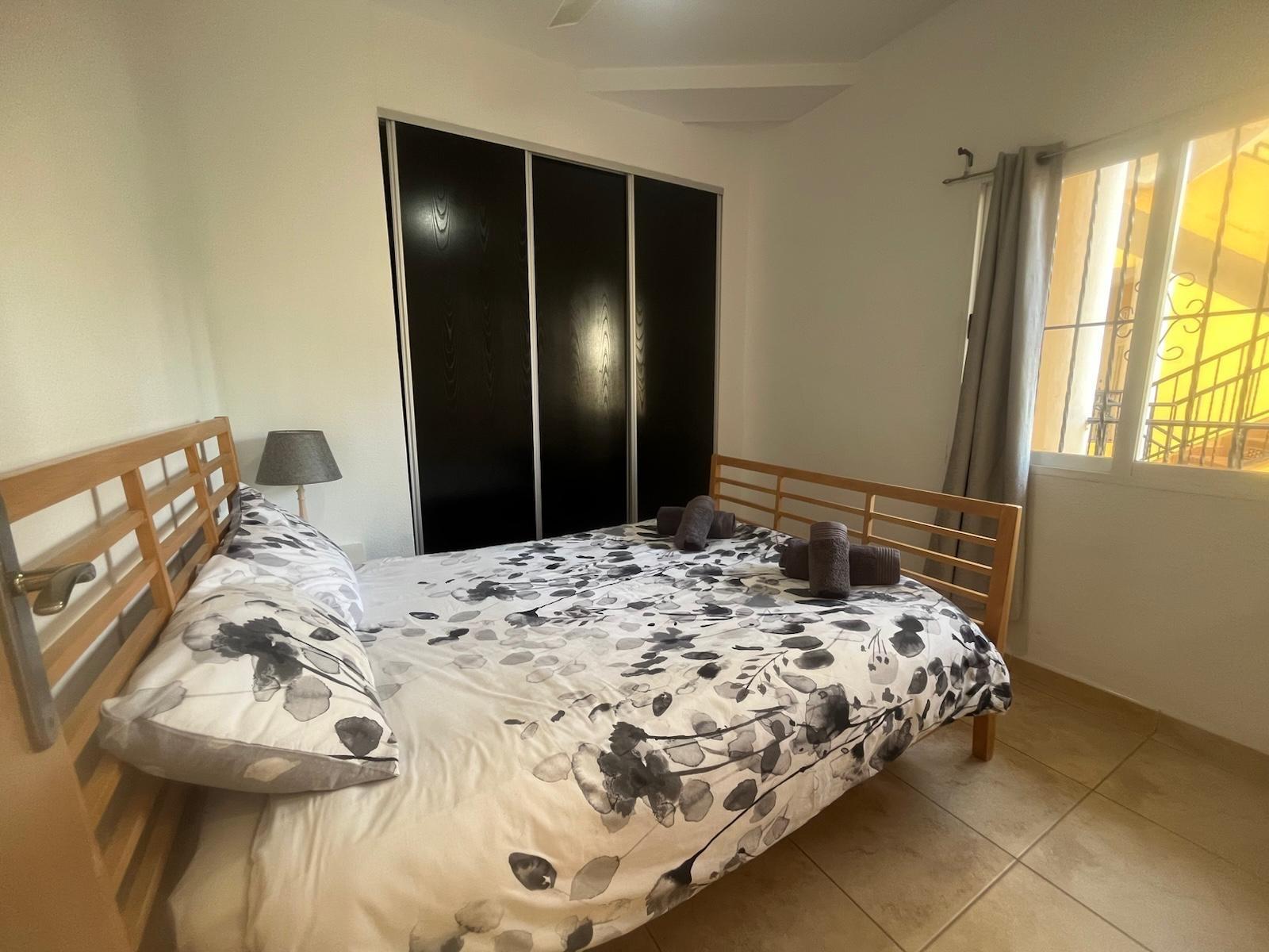 2-Bedroom Apartment in Las Filipinas, Orihuela Costa - Image 6