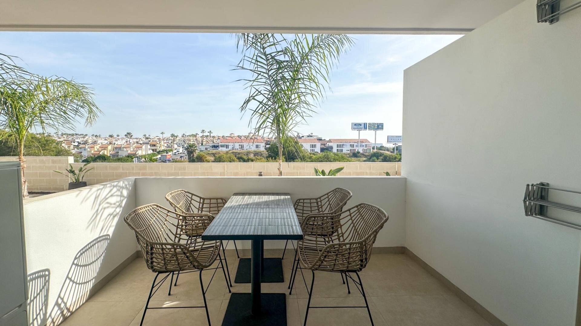 2-Bedroom Apartment in La Zenia, Orihuela Costa - Image 3