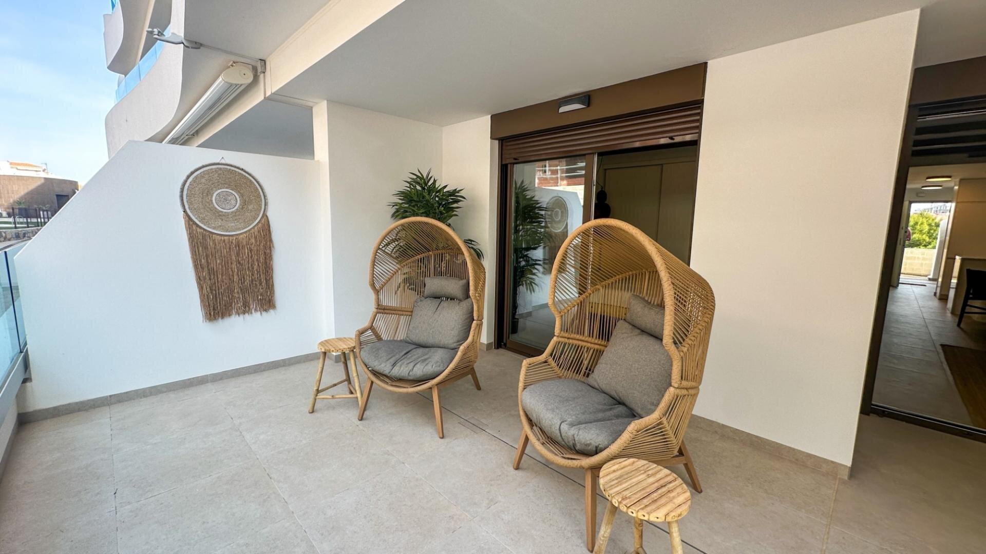 2-Bedroom Apartment in La Zenia, Orihuela Costa - Image 7