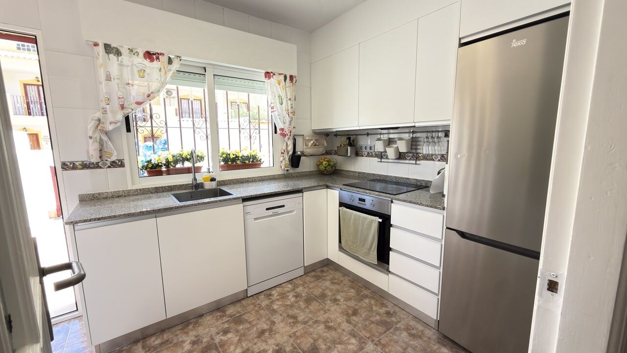 3-Zimmer Haus in La Zenia, Orihuela Costa - Image 14