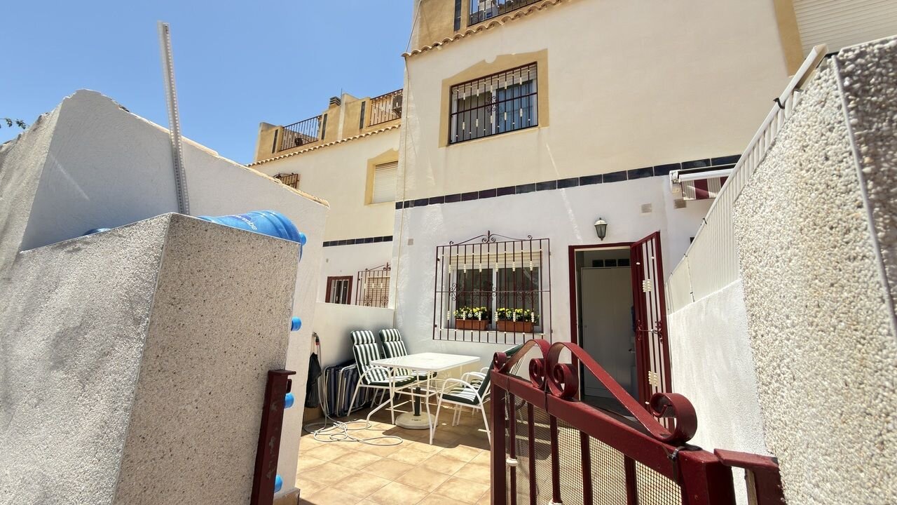 3-Zimmer Haus in La Zenia, Orihuela Costa - Image 19