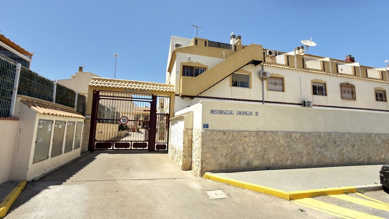 3-Zimmer Haus in La Zenia, Orihuela Costa - Image 2