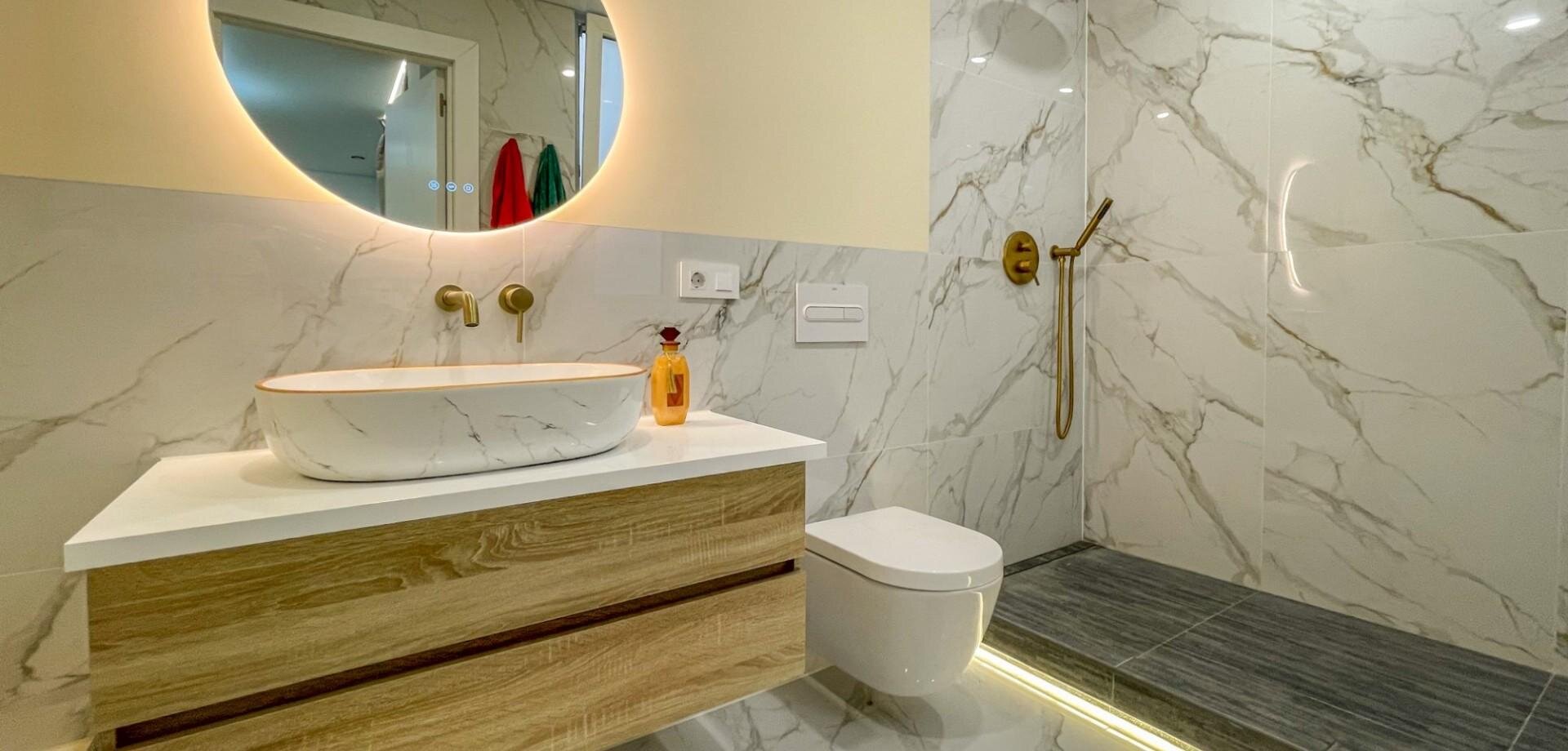 2-Bedroom Apartment in Acequion, Torrevieja - Image 11