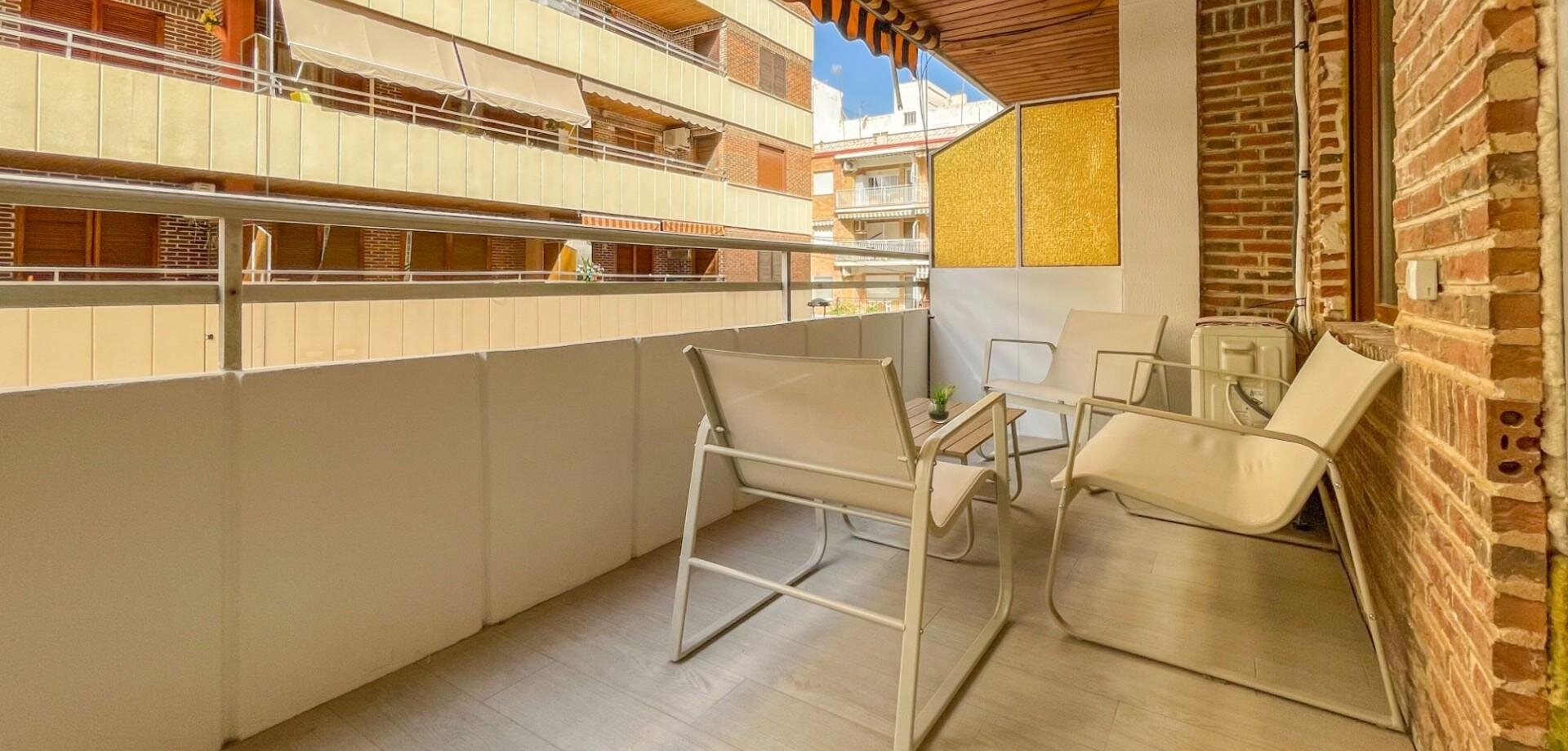 2-Bedroom Apartment in Acequion, Torrevieja - Image 2