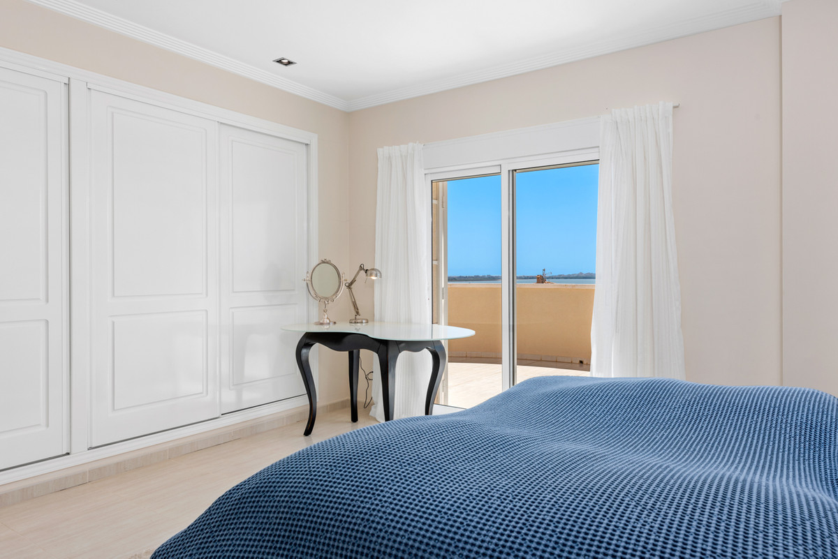 4-Bedroom Detached House in Ciudad Quesada, Rojales | Sun... - Image 23