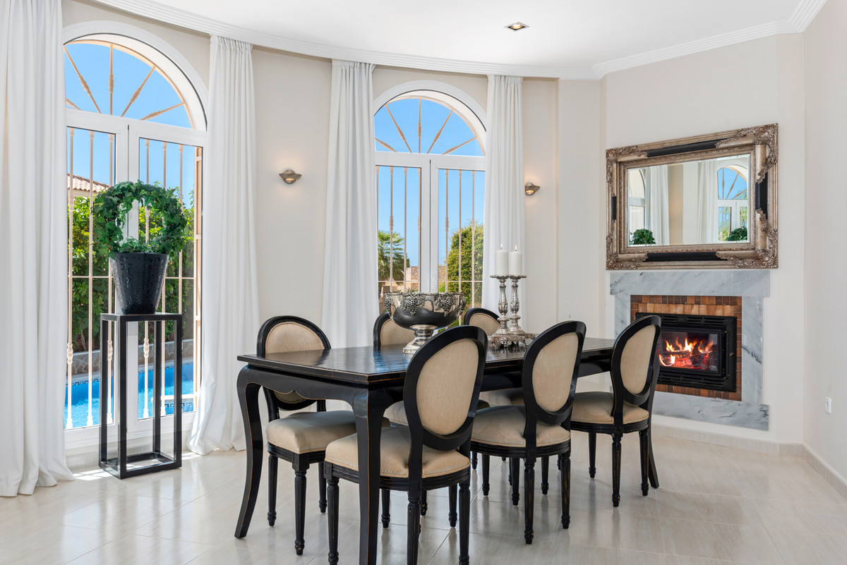 4-Bedroom Detached House in Ciudad Quesada, Rojales | Sun... - Image 4