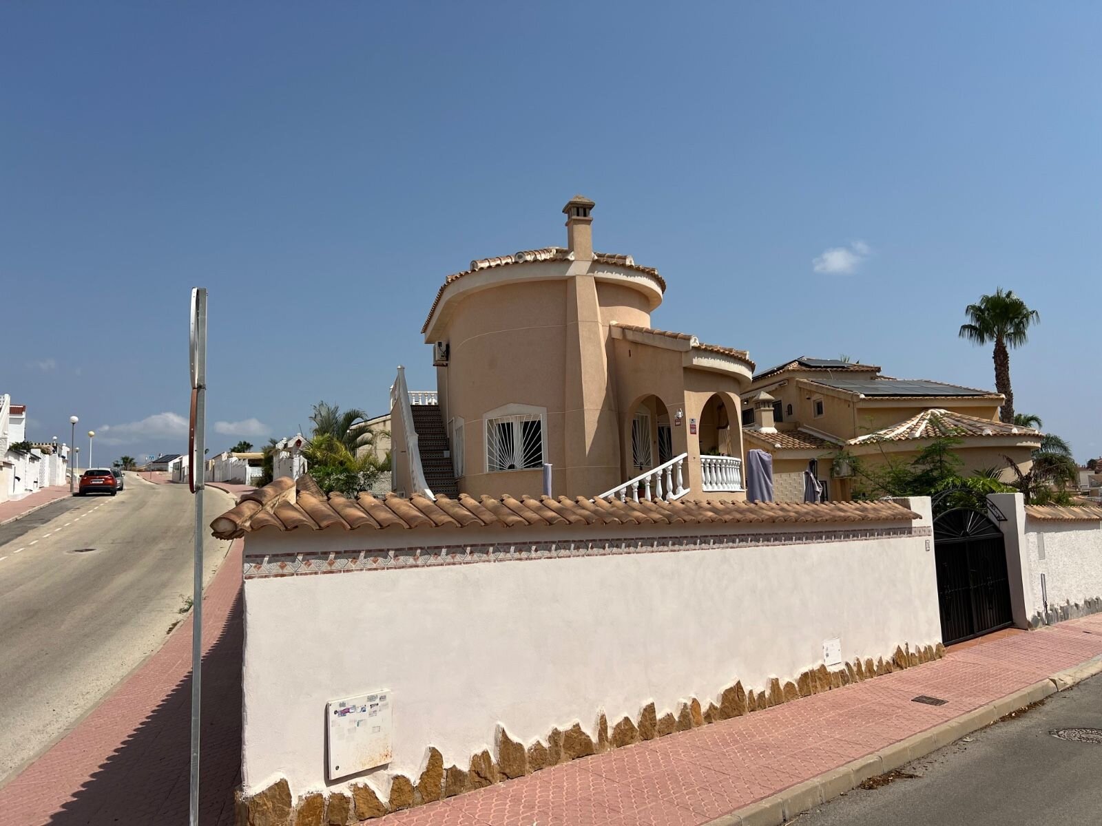2-Bedroom Villa in Ciudad Quesada, Rojales - Image 2