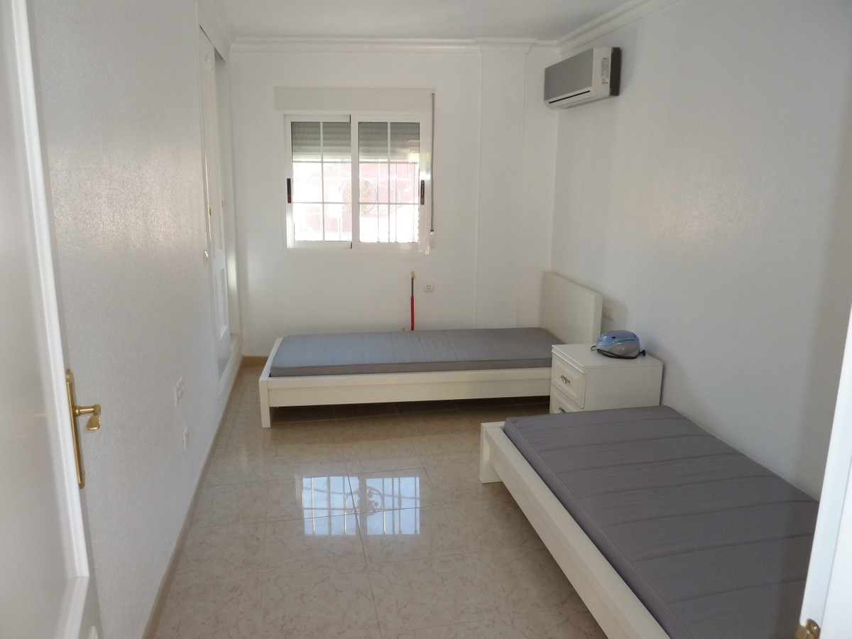 3-Bedroom Semi-Detached House in Rojales | Sunny Casas -... - Image 12