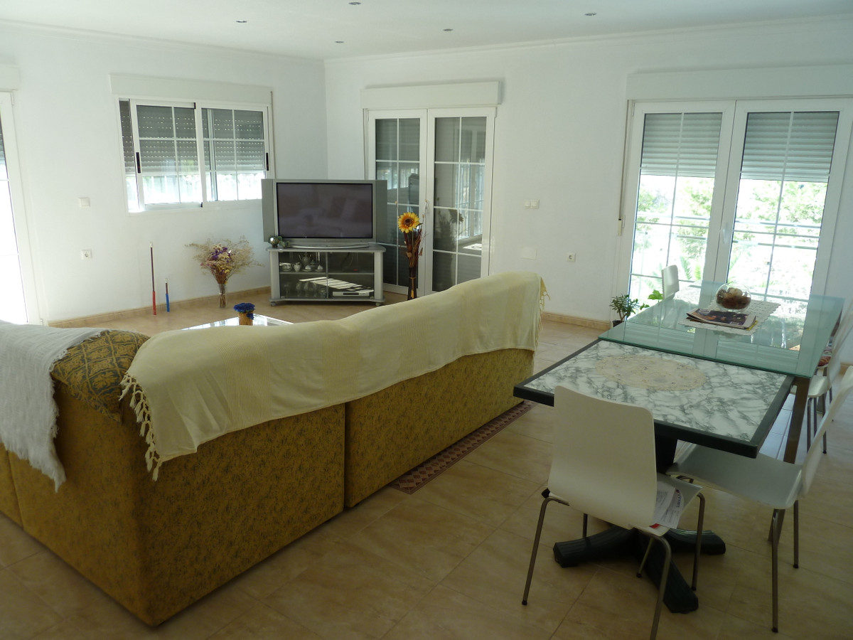 3-Bedroom Semi-Detached House in Rojales | Sunny Casas -... - Image 8