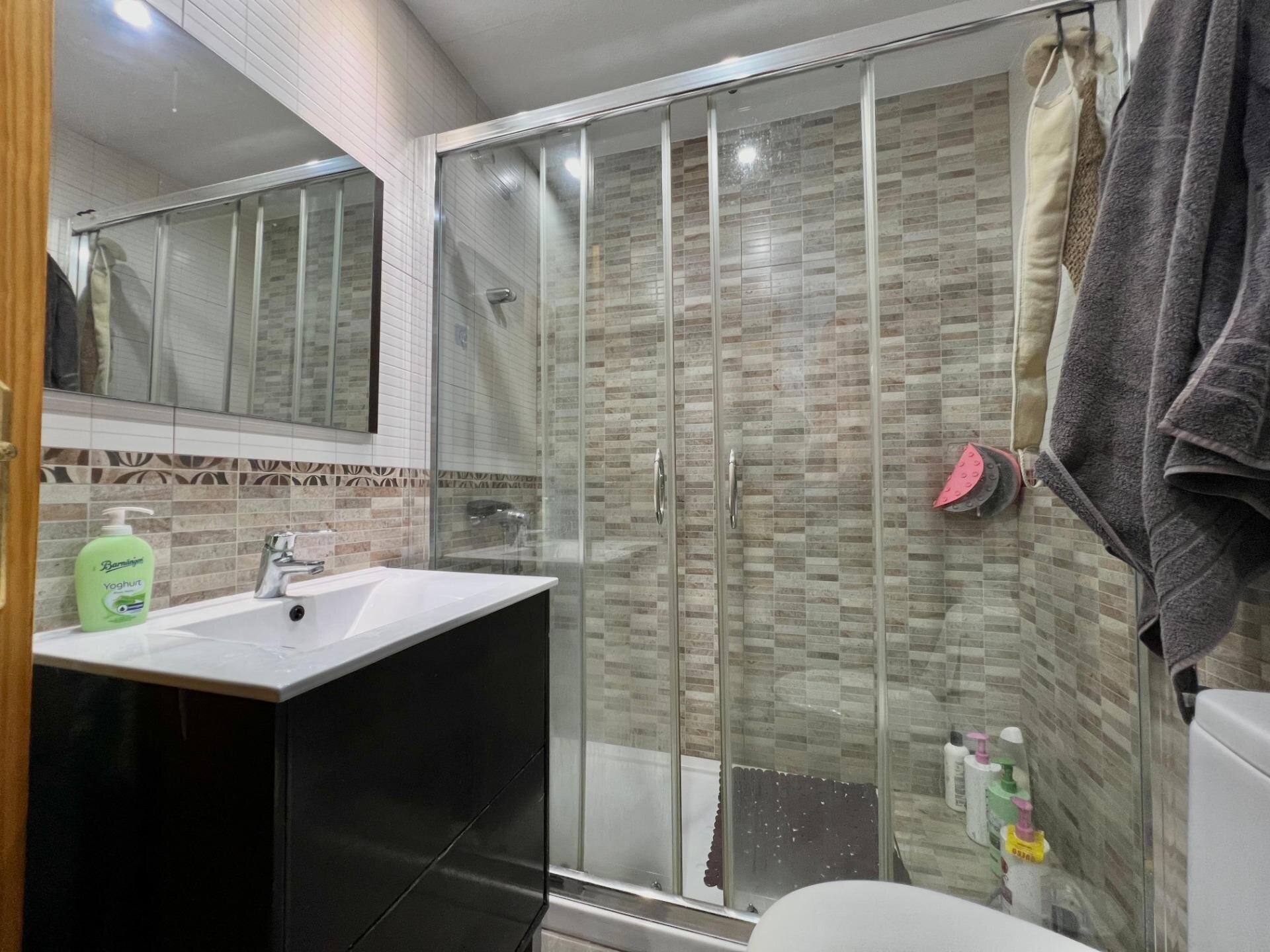 4-Bedroom Apartment in Centro, Torrevieja - Image 28