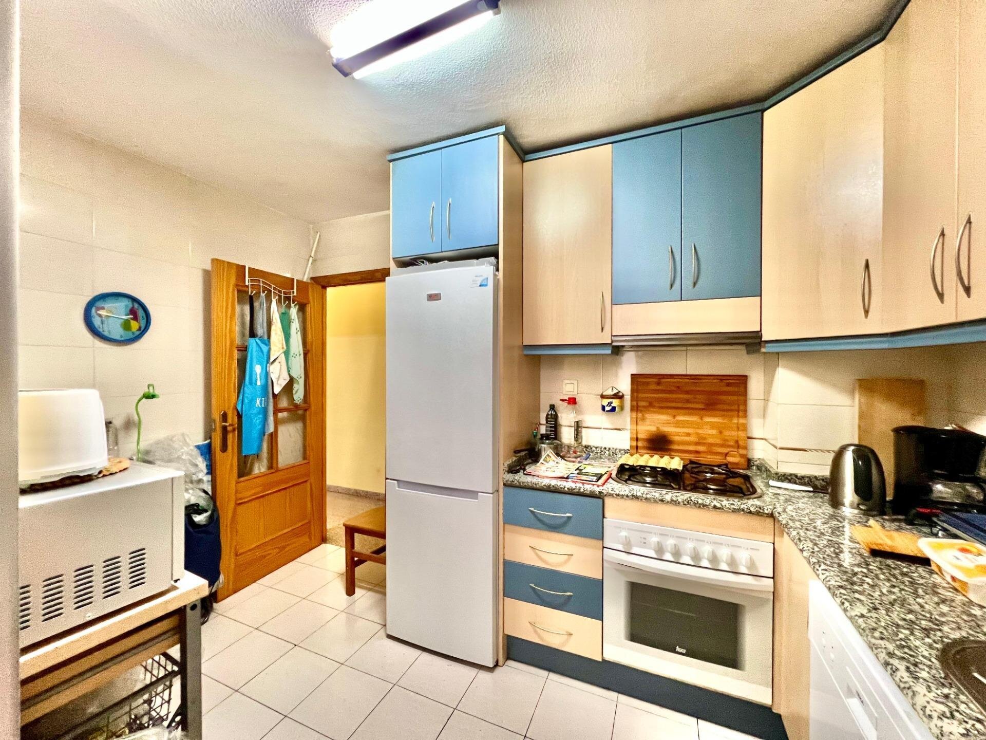4-Bedroom Apartment in Centro, Torrevieja - Image 33