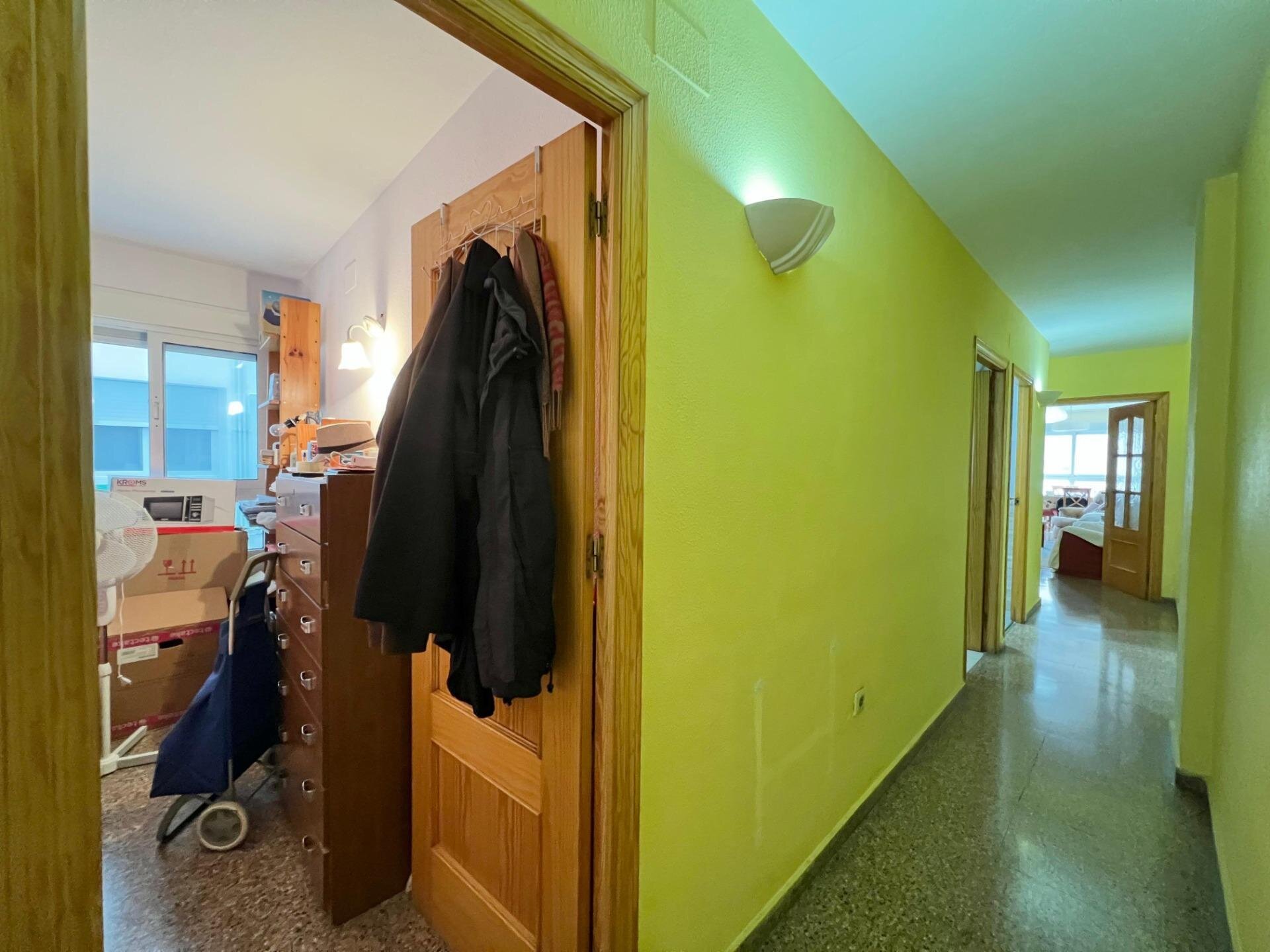 4-Bedroom Apartment in Centro, Torrevieja - Image 36