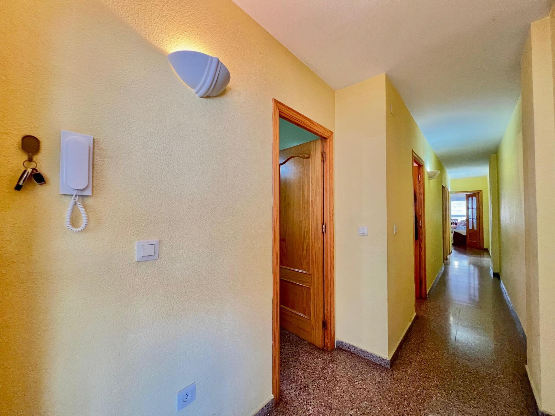 4-Bedroom Apartment in Centro, Torrevieja - Image 39