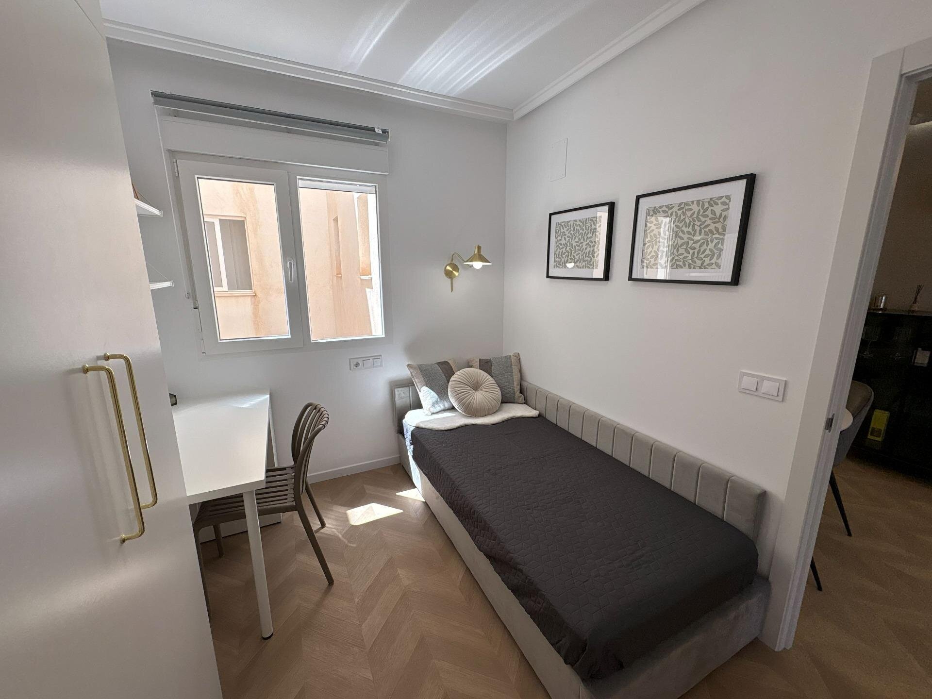 2-Bedroom Apartment in Estacion de Autobuses, Torrevieja - Image 20
