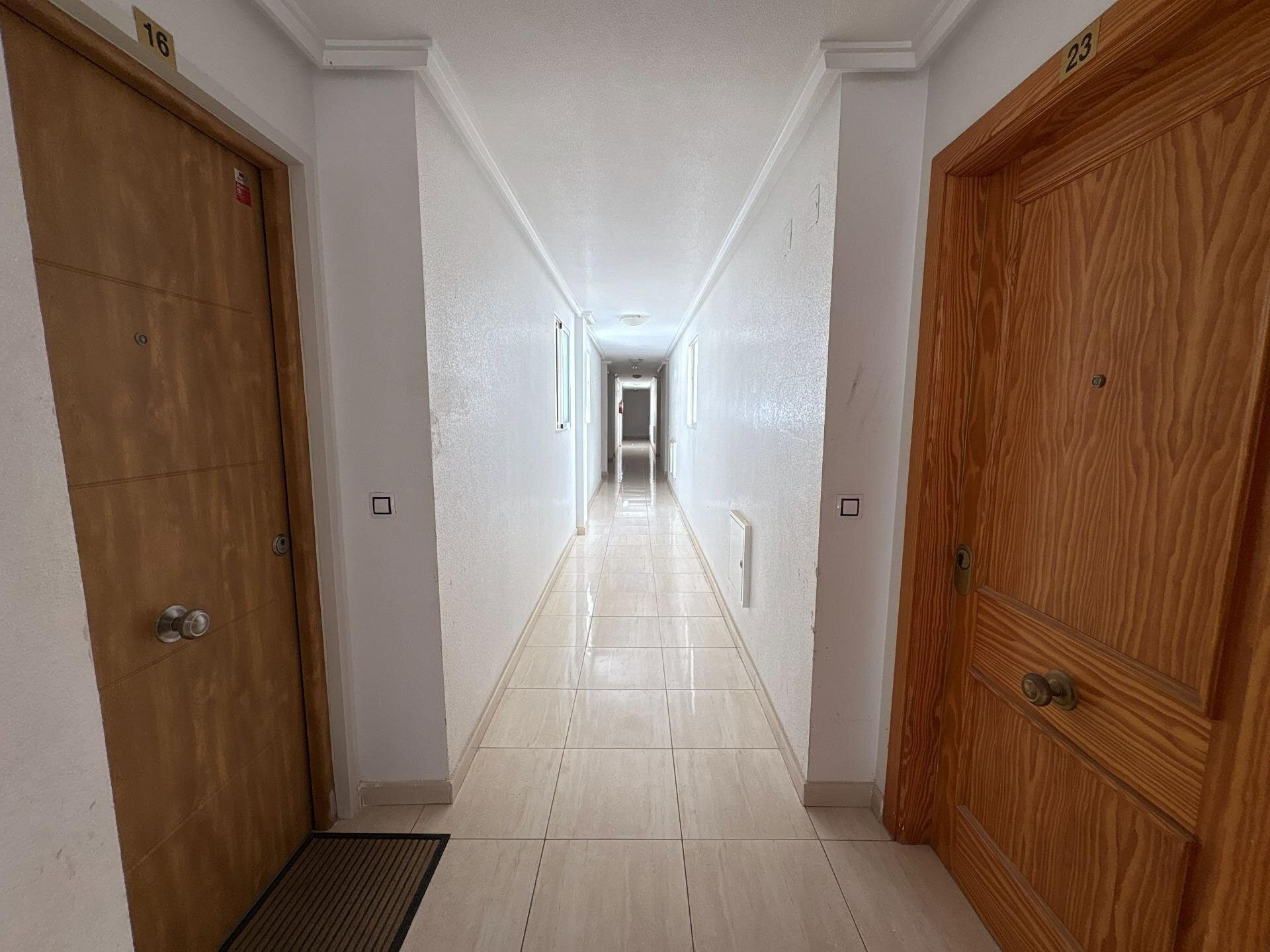 2-Bedroom Apartment in Estacion de Autobuses, Torrevieja - Image 27